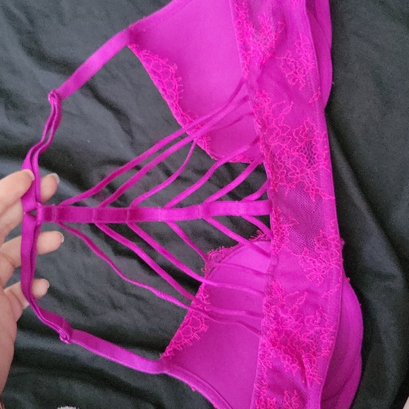 Victoria's Secret Very Sexy Push-up Bra, sz 34B - Picture 6 of 6